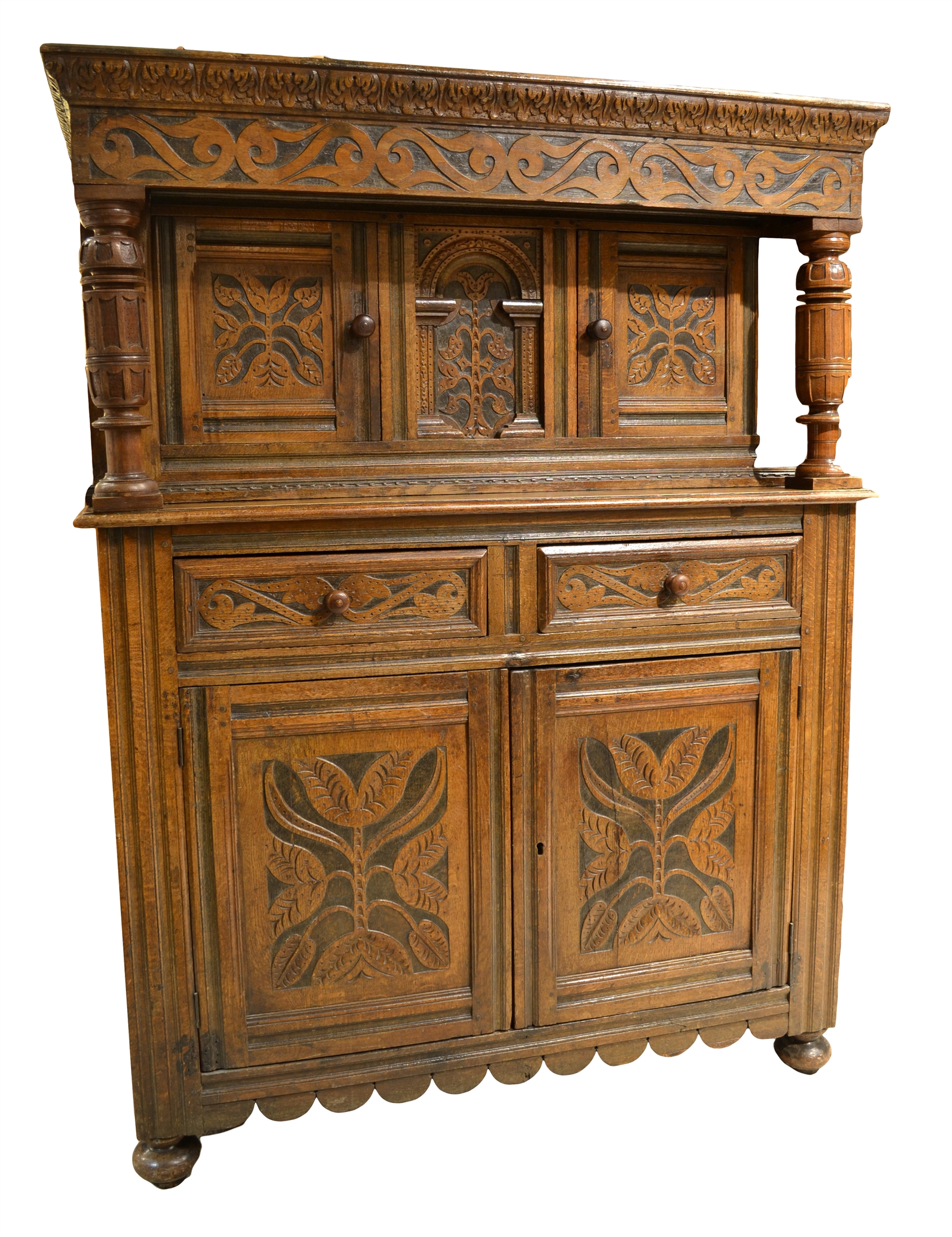 128/2036 - Elizabethan Style Oak Cabinet