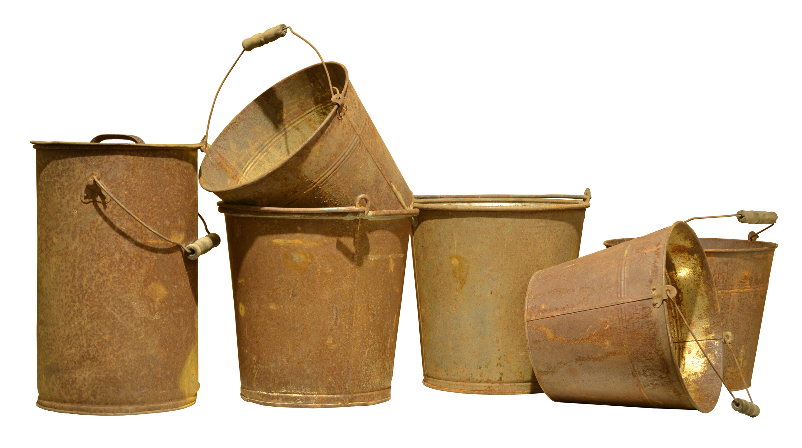MB/3085 - Set of 7 Rusty Buckets