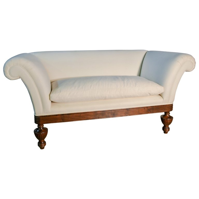 Brighton Settee