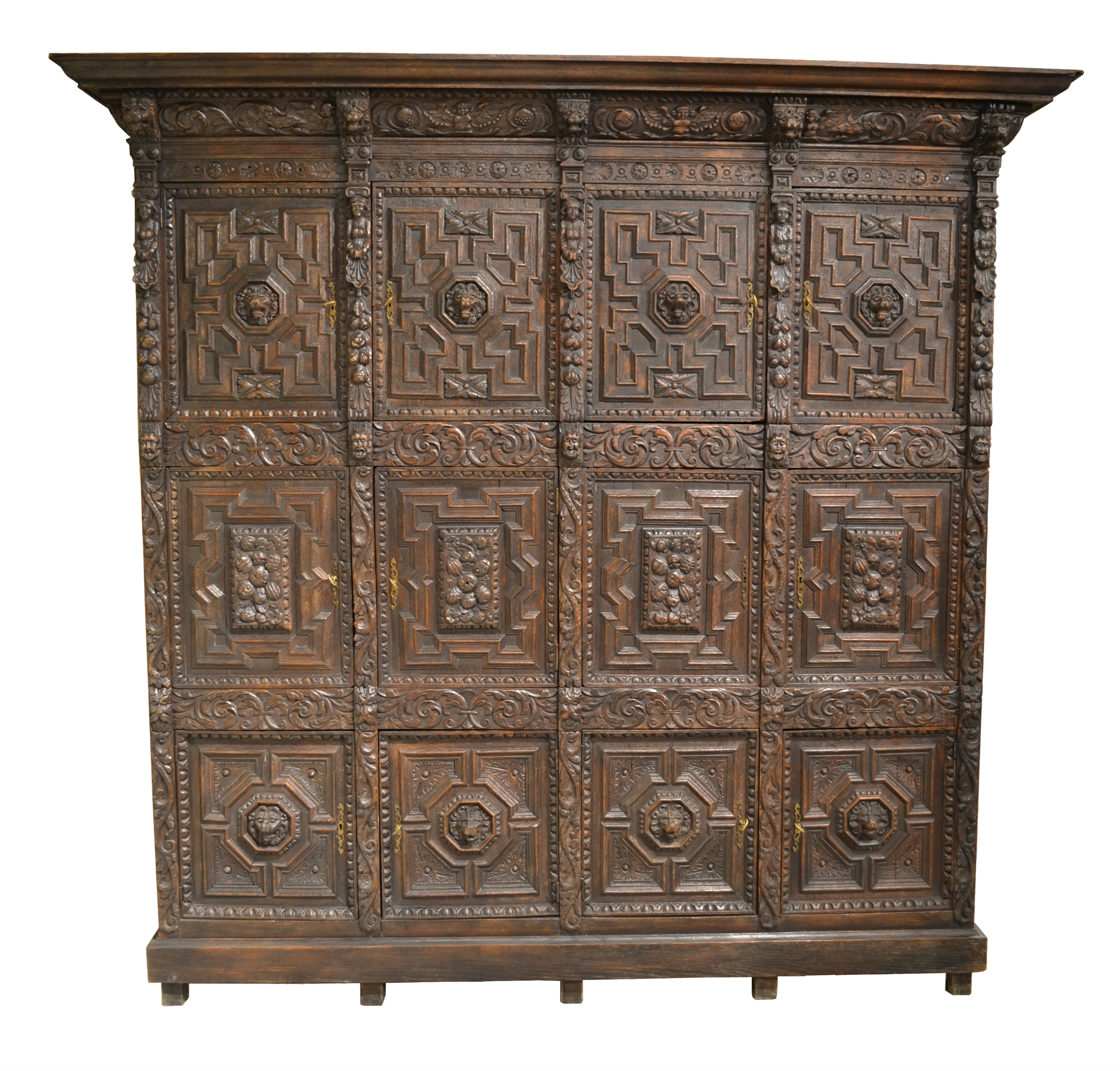 128/2048 - Early Flemish Oak Cabinet