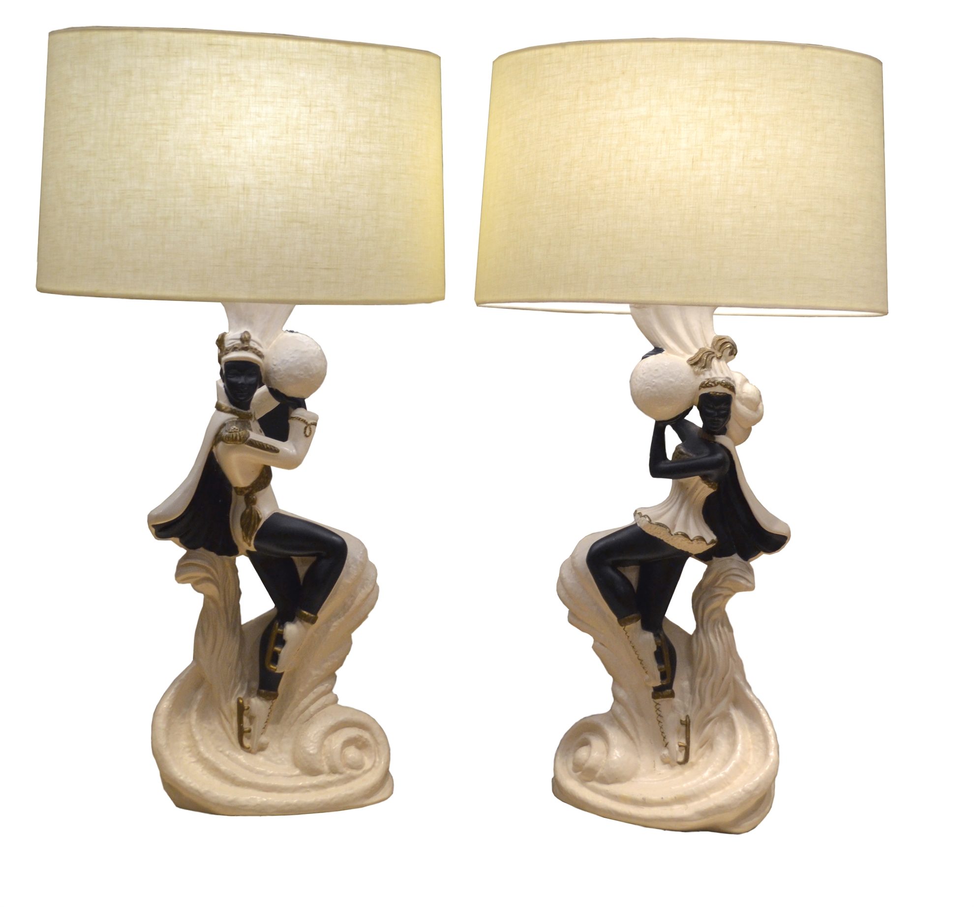 mb/3074 - Pair of Paste Skater  Lamps